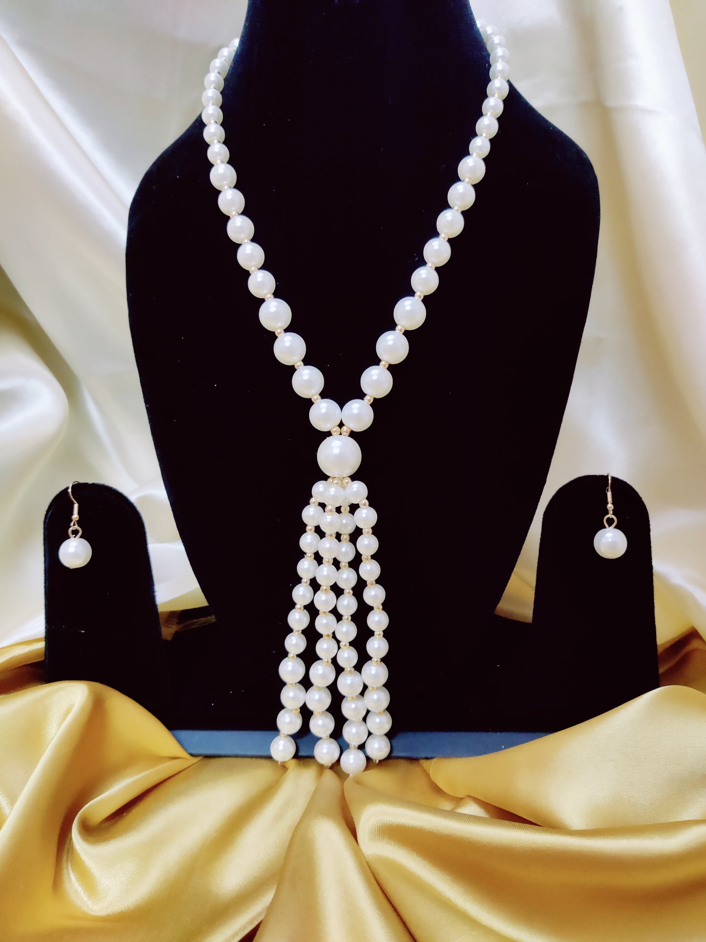 long pearl neck pendant